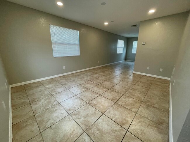 Photo - 2886 Harson Way