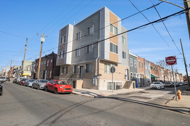 exterior of building - 1853 Hoffman St Unit 1