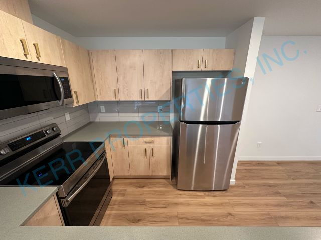 Photo - 701 Molalla Ave Unidad 102