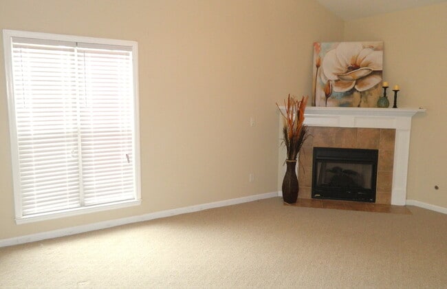 Photo - 2052 Magnolia Pkwy