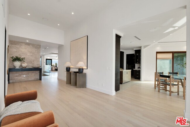 Photo - 3116 Elvido Dr