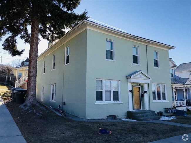 Building Photo - 527 Hillsdale St Rental