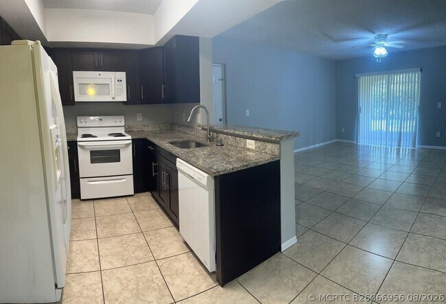5620 NW 61st St Unit 1208