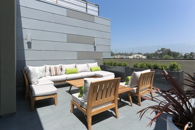 sundeck