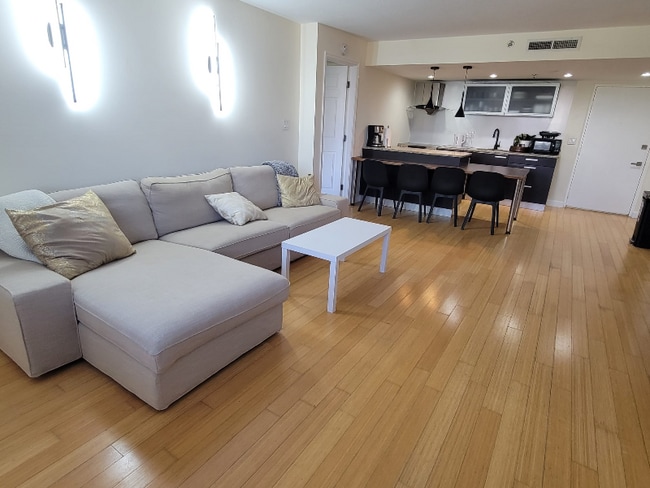 Photo - 701 S Madison Ave Unidad 419