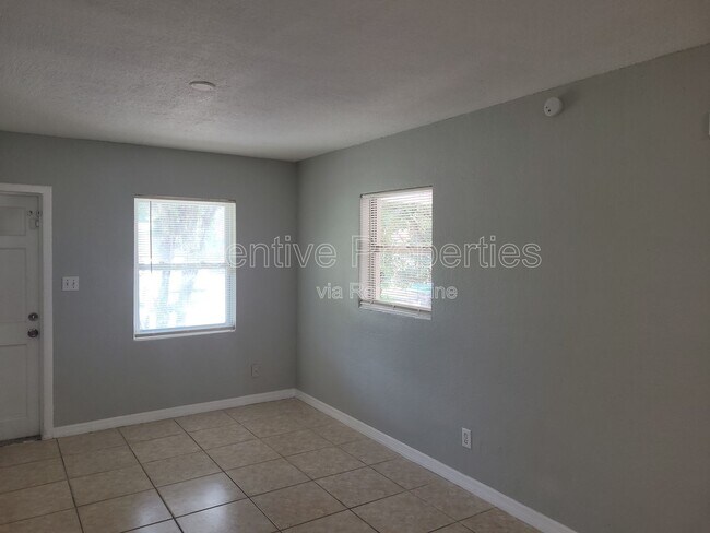 Photo - 7803 Mandarin Dr