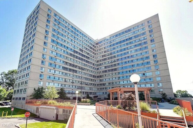 Photo - 8900 E Jefferson Ave Unit Apt 131