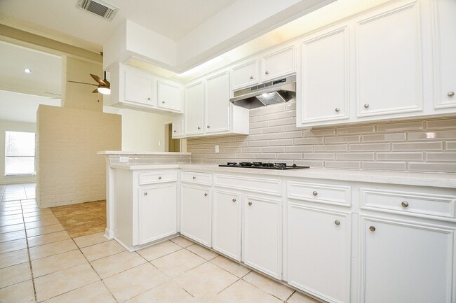 Photo - 18754 Wood Glen Ln