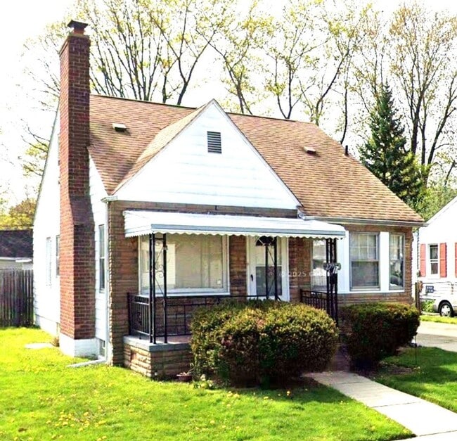 Building Photo - 22051 Firwood Ave Rental