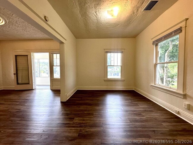 Photo - 523 Valley Forge Rd