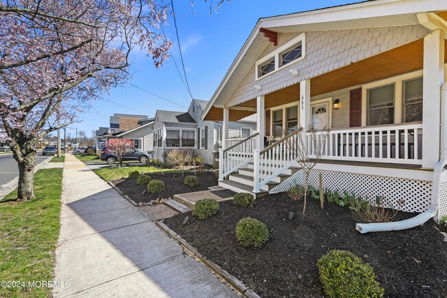 Photo - 409 13th Ave