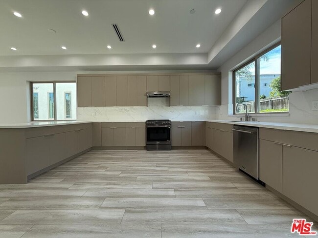 Photo - 6717 Sunnyslope Ave