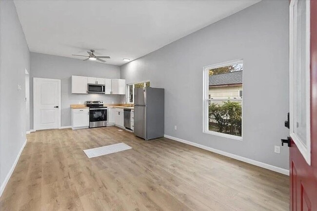 Photo - Modern Renovated Home in the Heart of Chattanooga 3 Bed 2 Bath!