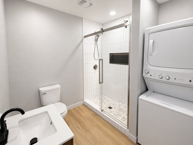Photo - 1304 Duke Dr