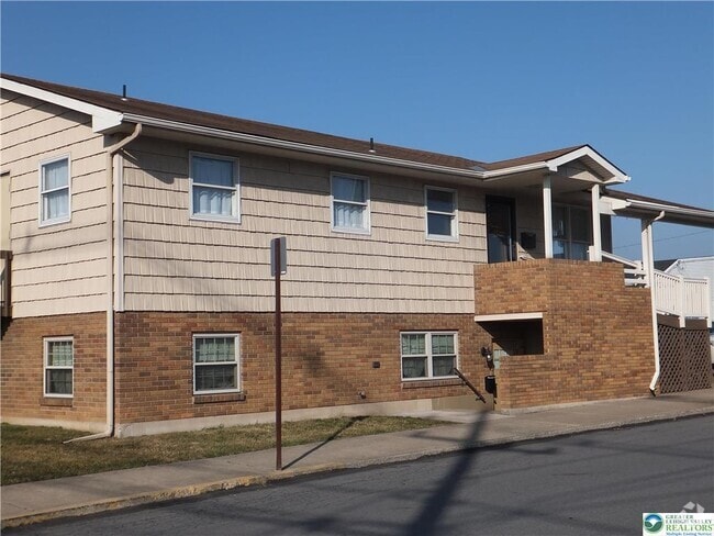 Building Photo - 303 Allen St Unit 2 Rental