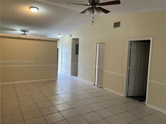 Photo - 551 NW 46th St