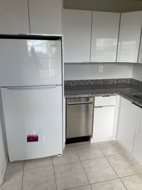 Photo - 340 NW 19th St Unit 308