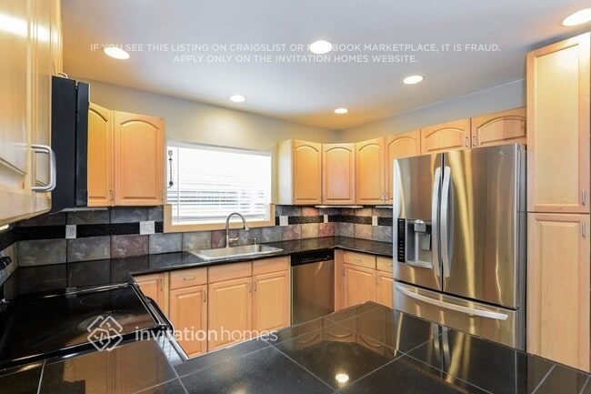 Photo - 227 Poppy St