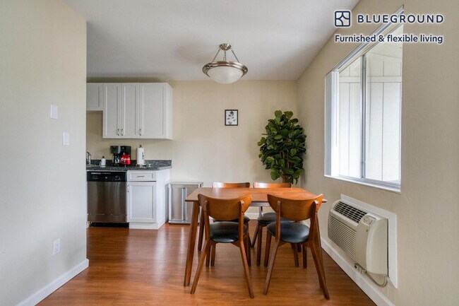877 Heatherstone Way Unit SI FL2-ID1668