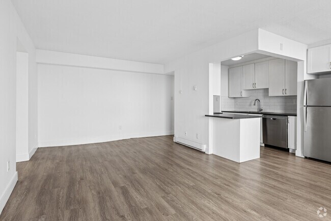 2BR, 1BA - 900SF - Living Room