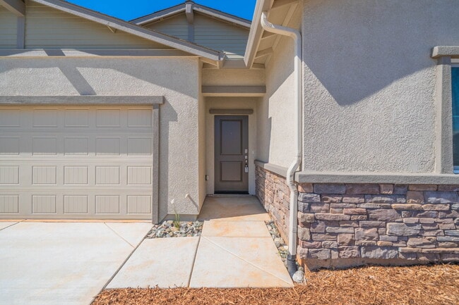 Photo - Spacious New 4/2 in Shastina Ranch!