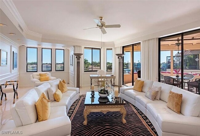 Building Photo - 4400 Gulf Shore Blvd N Unit 3-305