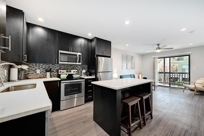Photo - 3301 Red River St Apartment Unit 203