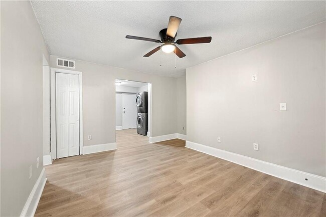 Photo - 156 Fairfield Pl NW Unit Varies
