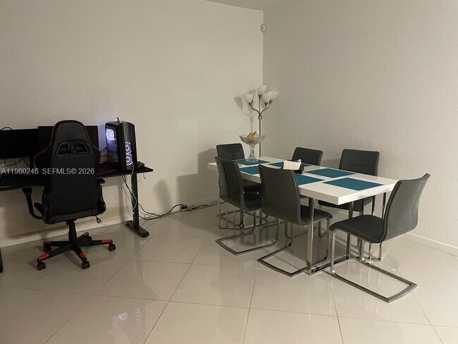 Photo - 9602 Town Parc Cir S