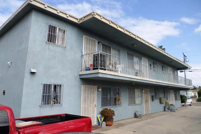 Photo - 1413 HEMLOCK