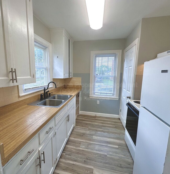 Photo - 2801 Kenmore Ave