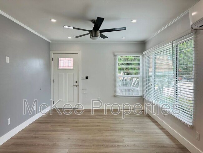 Photo - 1658 Cable St