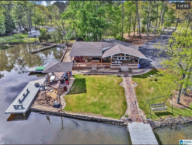 Building Photo - 146 Shore Dr