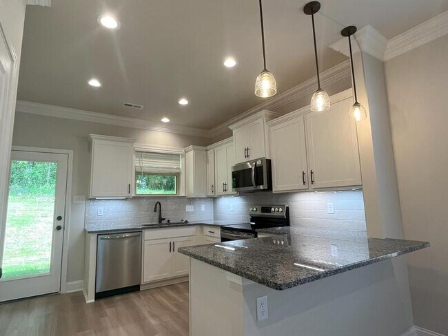 Photo - 146 Midpark Dr