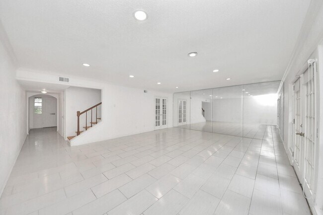 Photo - 832 Wax Myrtle Ln Unit 832