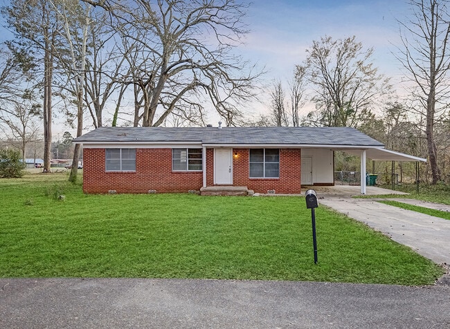 Photo - 3007 Hollywood St