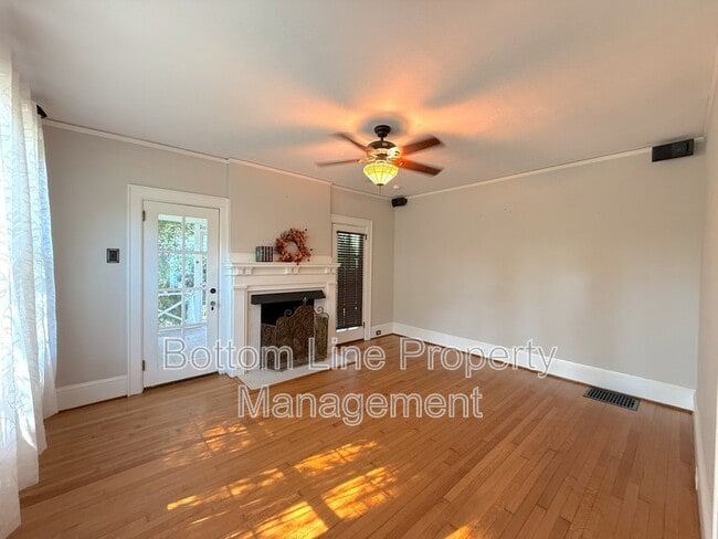 Photo - 613 S York St
