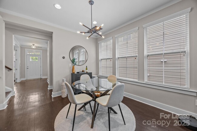 Photo - 4020 Willow Green Pl