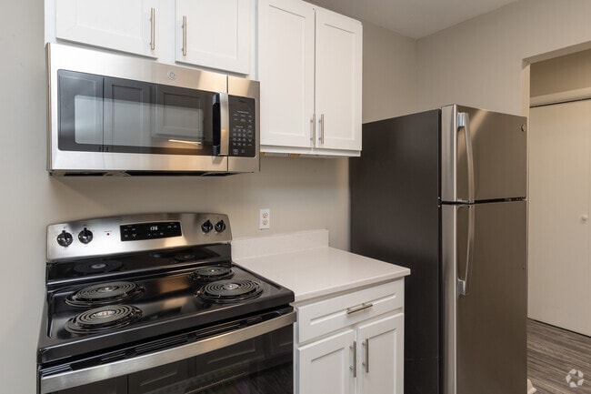 2BR, 1BA - 990SF - Cocina - The Wade