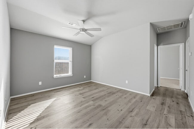 Photo - 4528 Sleepy Meadows Dr