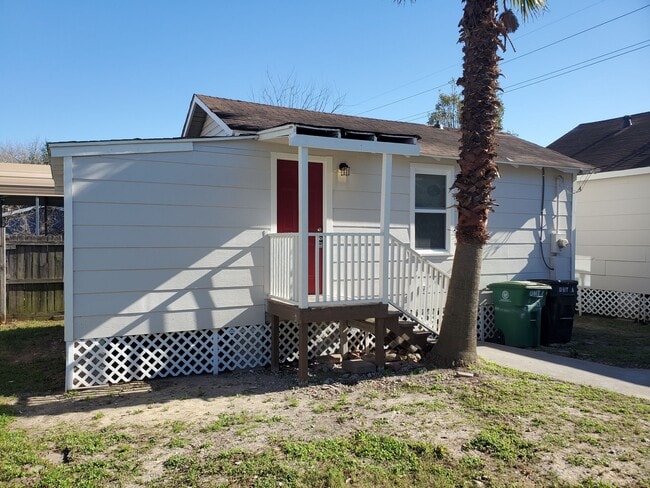 Photo - 7307 Avenue H