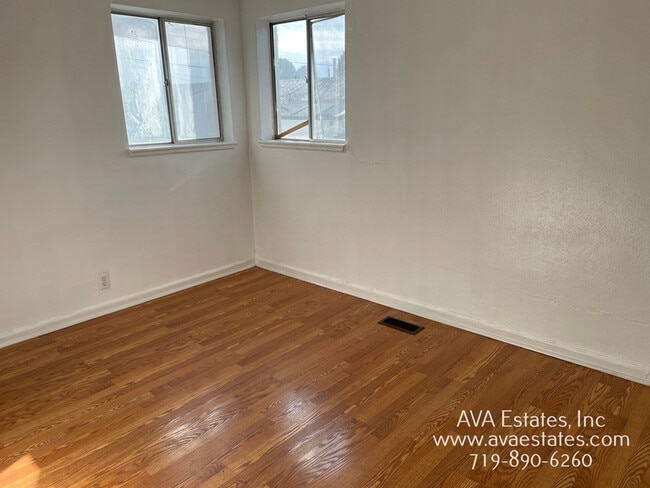 Photo - 2710 3rd Ave