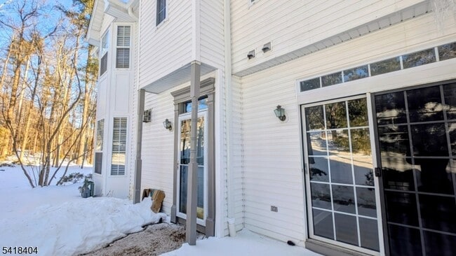 Photo - 3 Caroline Foster Ct