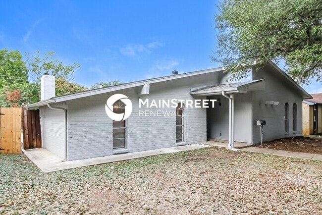 3 Bedroom Pet-Friendly Home in Lewisville, TX with Main Street Renewal
