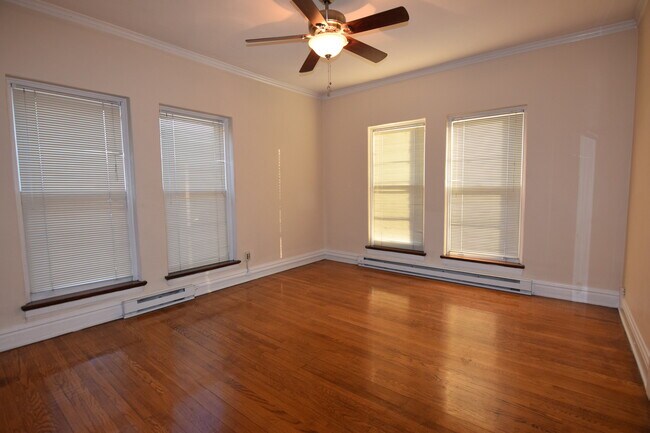 Photo - Greystone Court