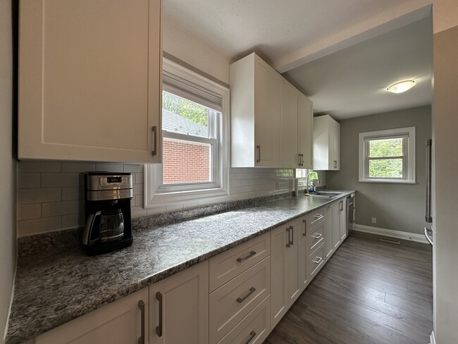 Photo - 1-390 Division Street Oshawa ON