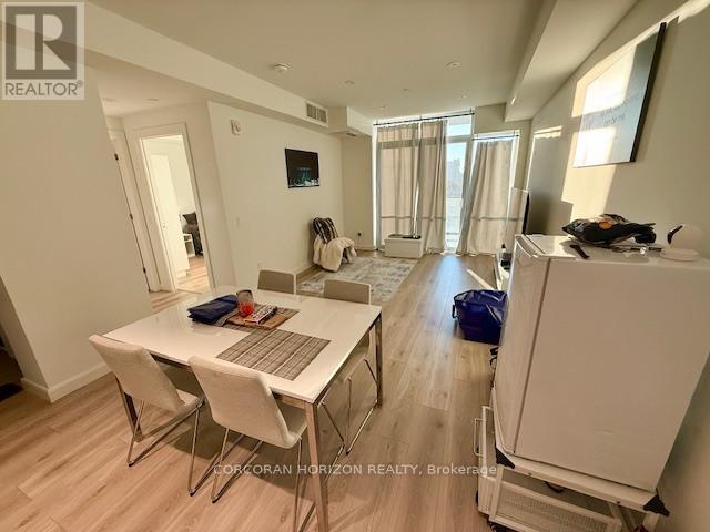 Photo - 741 King St W Unité 707