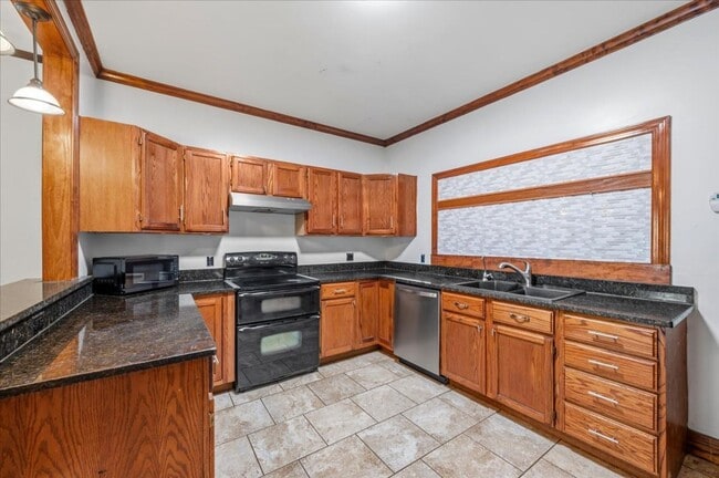 Photo - Charming 2BR Home in Ardsley Park – Walk to Starland Yard & Local Favorites!