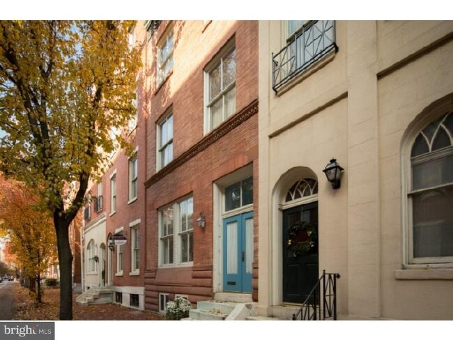 Building Photo - 717 Spruce St Unit 1B Rental
