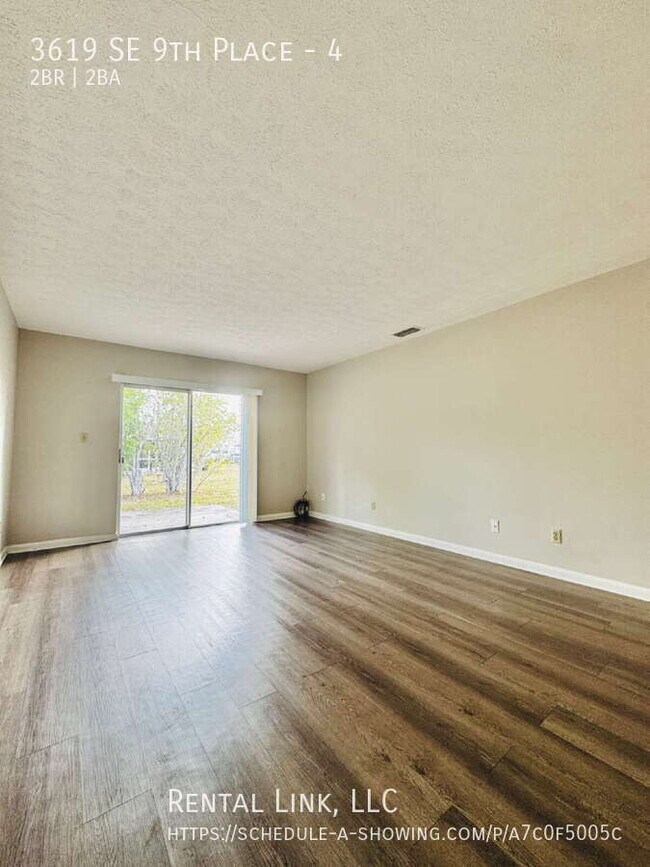 Photo - 3619 SE 9th Pl Unit 4